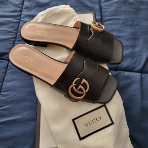 Gucci GG Black Leather Sandal